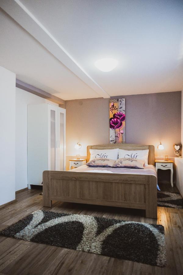 Soba I Apartman Dula Оґулин Екстер'єр фото